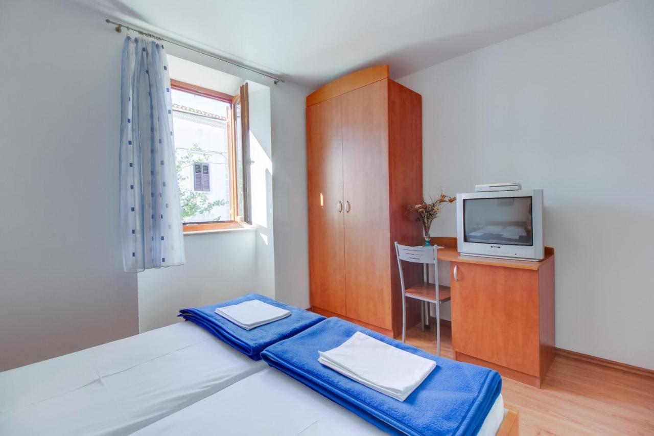 Apartments Rosa Mali Losinj Exterior photo