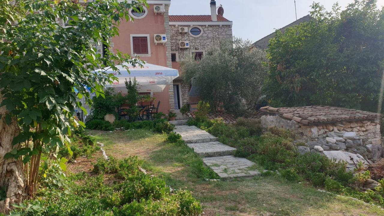 Apartments Rosa Mali Losinj Exterior photo