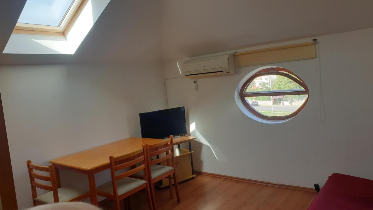 Apartments Rosa Mali Losinj Exterior photo